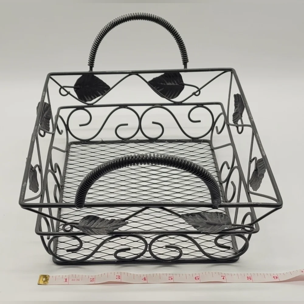 Wire Leaf Metal Basket Decor​​​